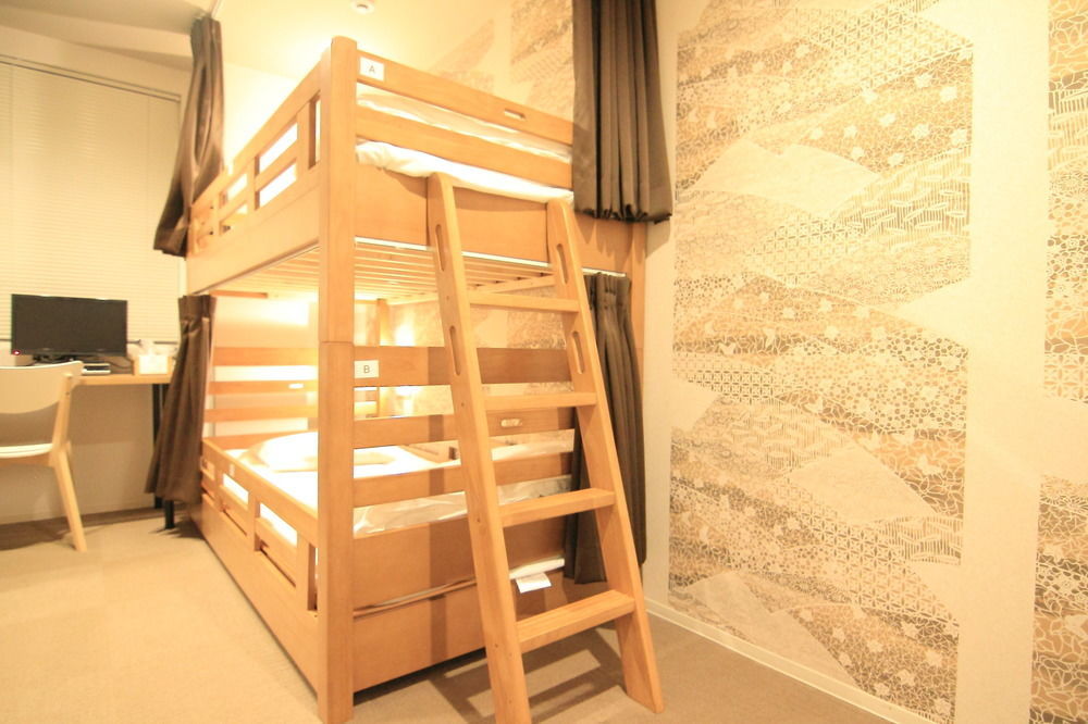 Yadokari Namba Hostel โอซาก้า ภายนอก รูปภาพ
