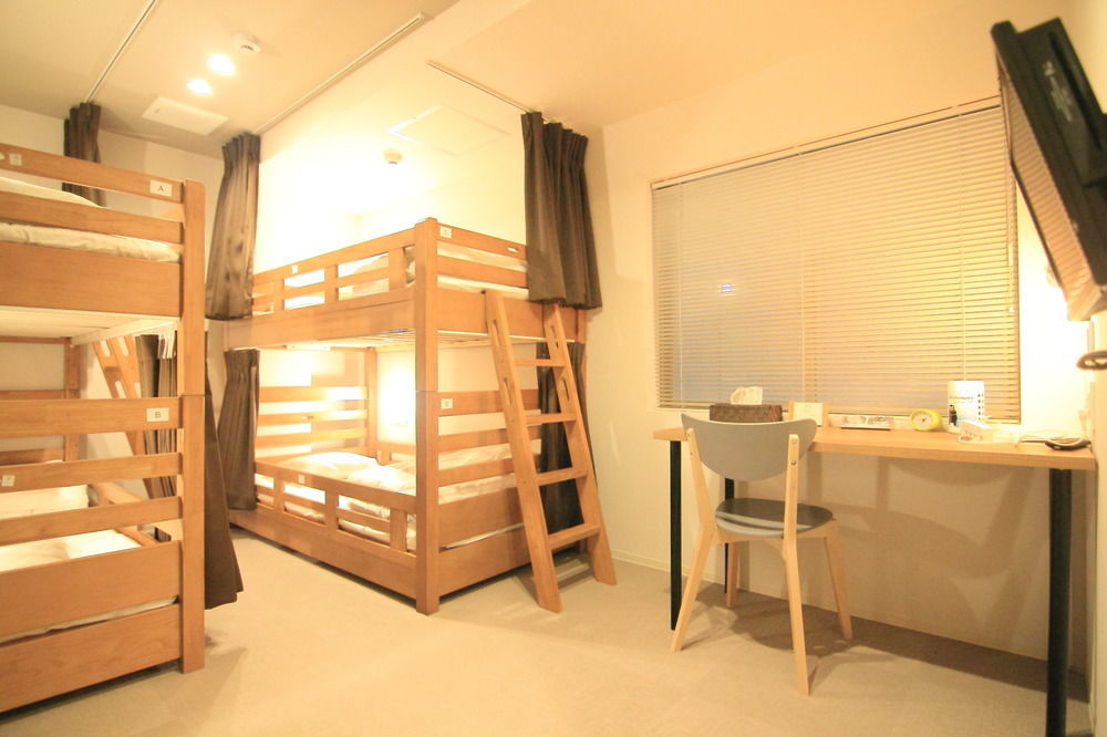 Yadokari Namba Hostel โอซาก้า ภายนอก รูปภาพ